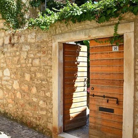 Charming Stone House With Courtyard Stari Grad (Hvar)